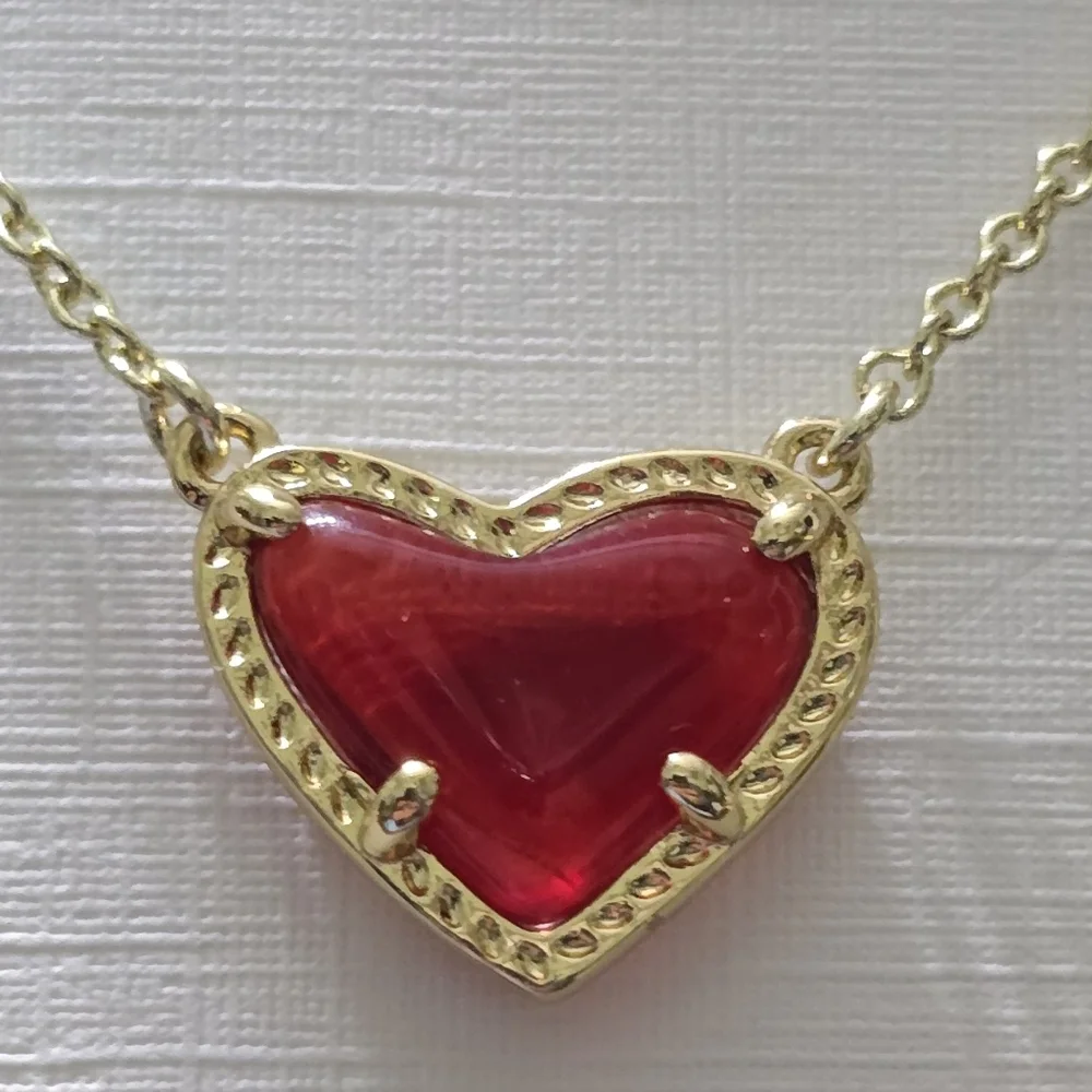 Kendra Scott Ari Heart Pendant Necklace - Picture 3 of 4